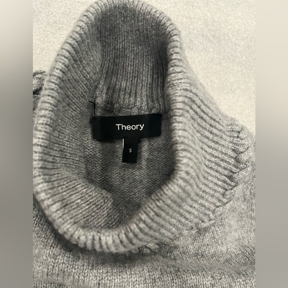 [S]Theory Heather Gray Cowl Neck Cashmere Sweater EUC - Picture 6 of 10